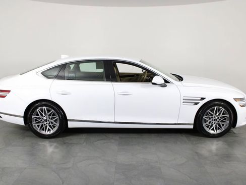 Used 2025 Genesis G80 2.5T image 13