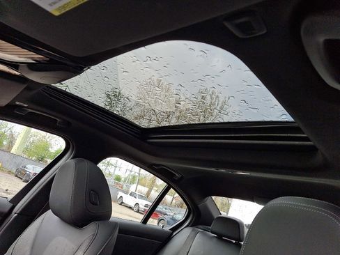 Used 2023 BMW 330i xDrive Sedan w/ Driving Assistance Package AWD/4WD image 15