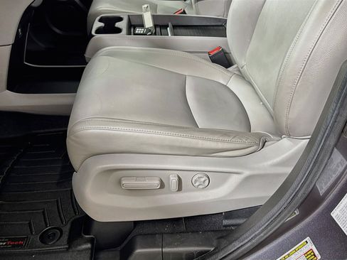 Used 2019 Honda Odyssey EX-L image 21