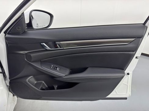 Used 2019 Honda Accord Sport image 36