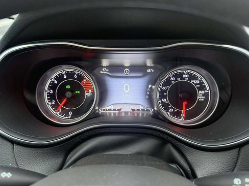 Used 2019 Jeep Cherokee Limited AWD/4WD image 17