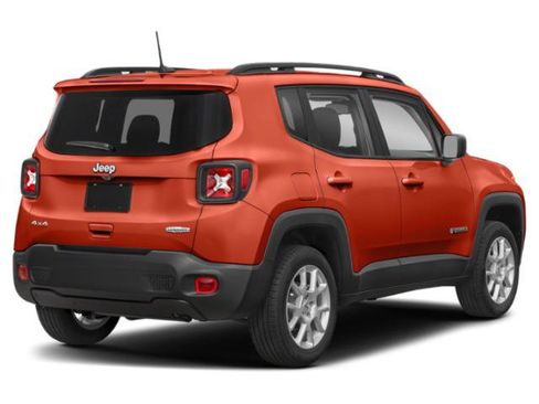 Certified 2023 Jeep Renegade Latitude w/ Premium Group AWD/4WD image 3