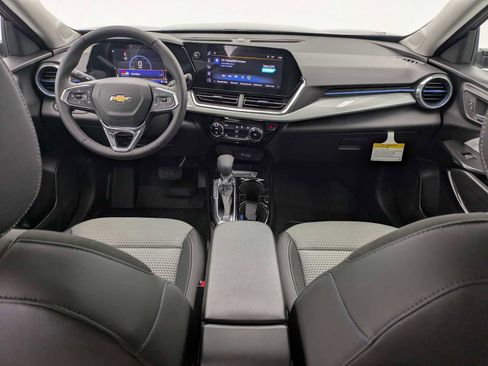 New 2026 Chevrolet Trax LT w/ Driver Confidence Package FWD image 16