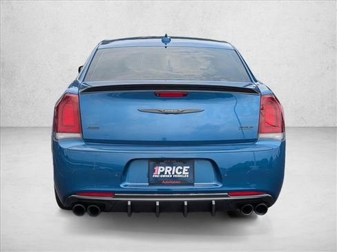 Used 2022 Chrysler 300 Touring L w/ Comfort Group AWD/4WD image 7