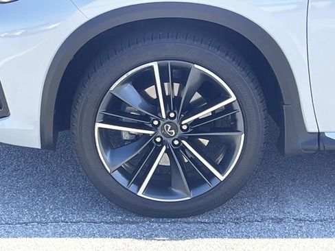 Used 2024 INFINITI QX50 Sport image 7