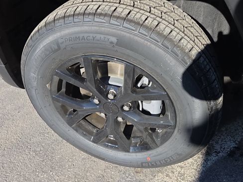 New 2026 Jeep Grand Cherokee Altitude image 31