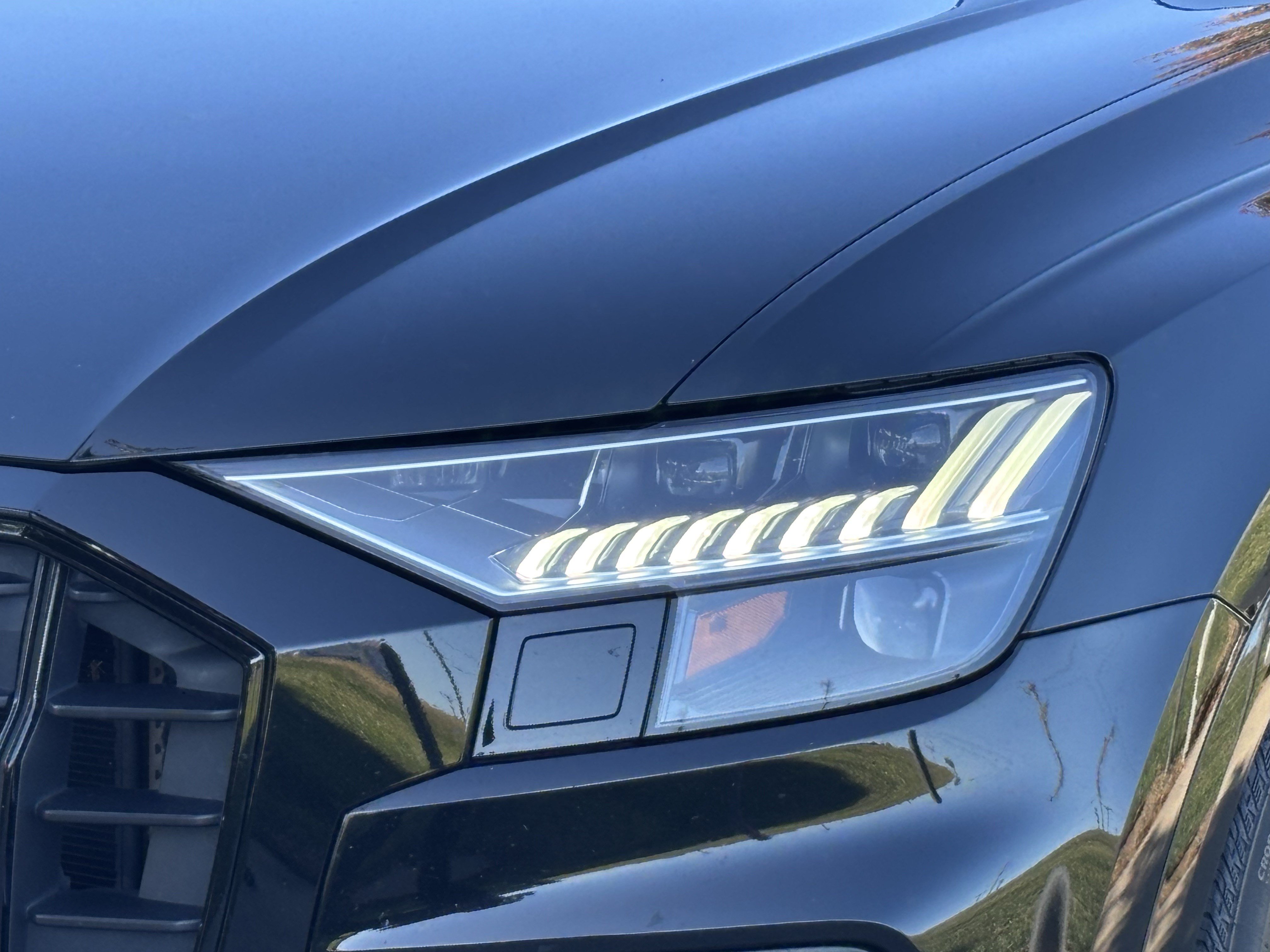 Used 2023 Audi SQ8 Prestige w/ Prestige Package AWD/4WD image 7