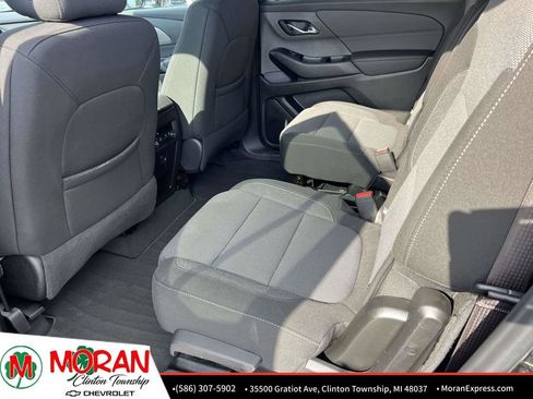 Certified 2023 Chevrolet Traverse LT FWD image 13