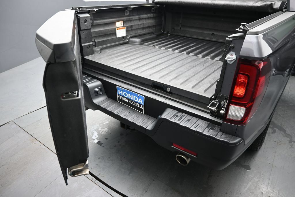 Certified 2025 Honda Ridgeline RTL image 27