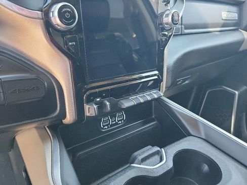 Used 2024 RAM 2500 Laramie AWD/4WD image 27