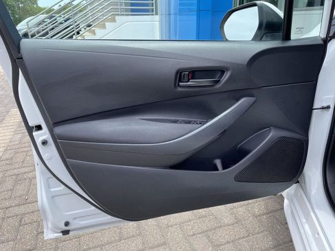 Used 2023 Toyota Corolla LE FWD image 11