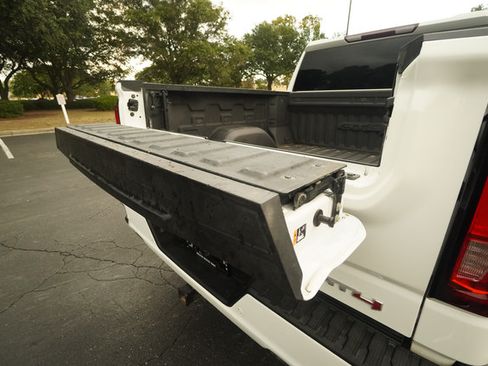 Used 2023 GMC Sierra 1500 AT4 AWD/4WD image 11