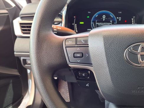 Certified 2025 Toyota Camry LE image 10