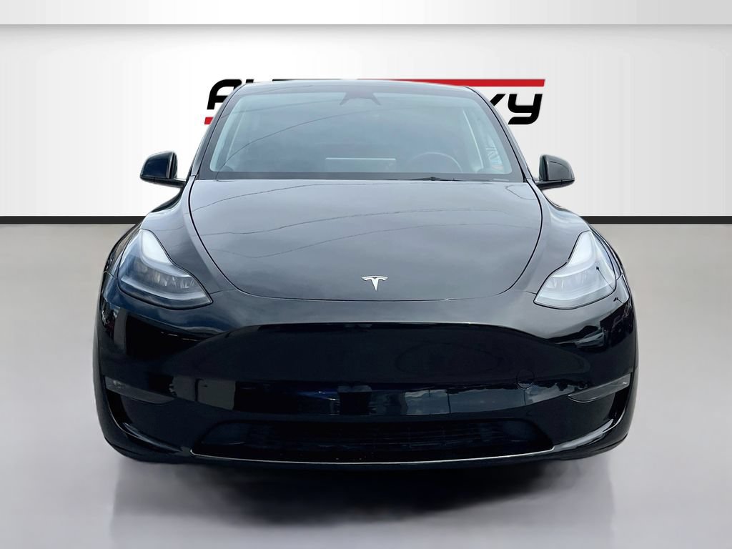 Used 2023 Tesla Model Y Long Range AWD/4WD image 2