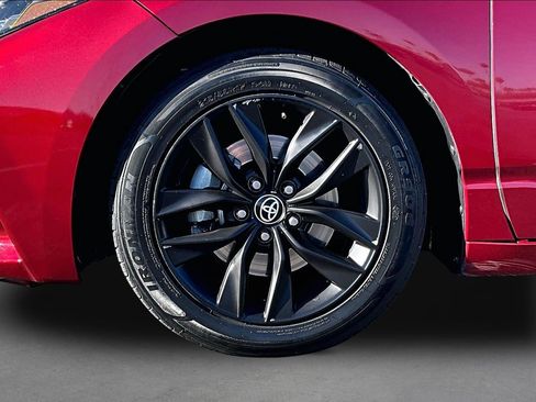 Used 2022 Toyota Avalon XLE FWD image 8
