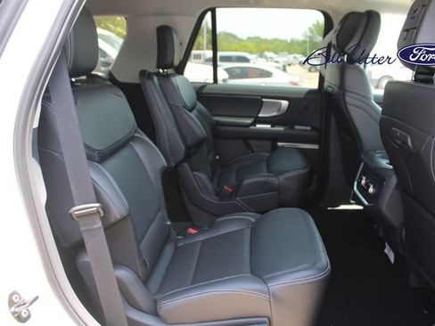 New 2027 Ford Expedition Platinum w/ Driver's Package RWD image 9
