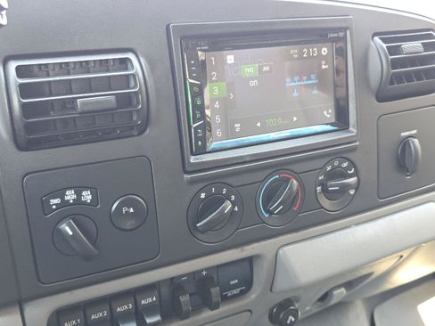 Used 2006 Ford F250 XL AWD/4WD image 14