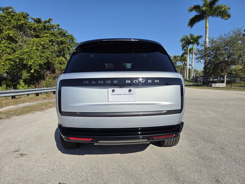 New 2025 Land Rover Range Rover SE image 19