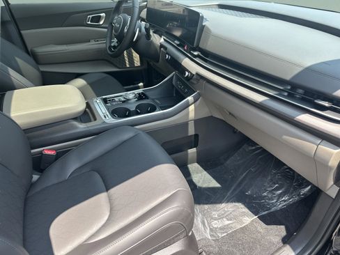 New 2025 Kia Carnival SX FWD image 43