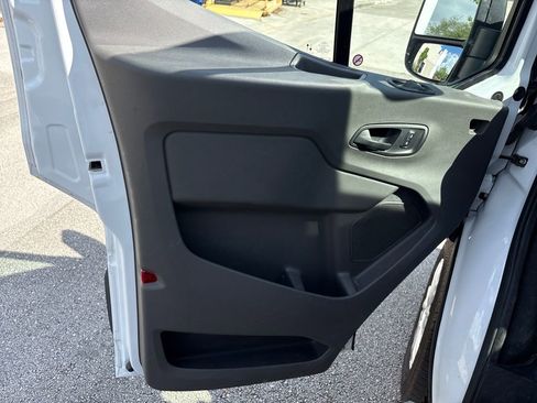 Certified 2025 Ford Transit 250 Low Roof w/ Exterior Upgrade Package RWD image 25