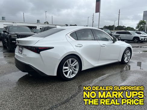 Used 2023 Lexus IS 300 w/ Comfort Package RWD image 2