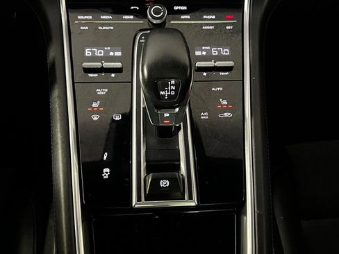 Certified 2020 Porsche Panamera GTS image 35