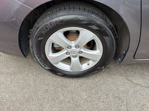 Used 2015 Toyota Sienna L FWD image 5