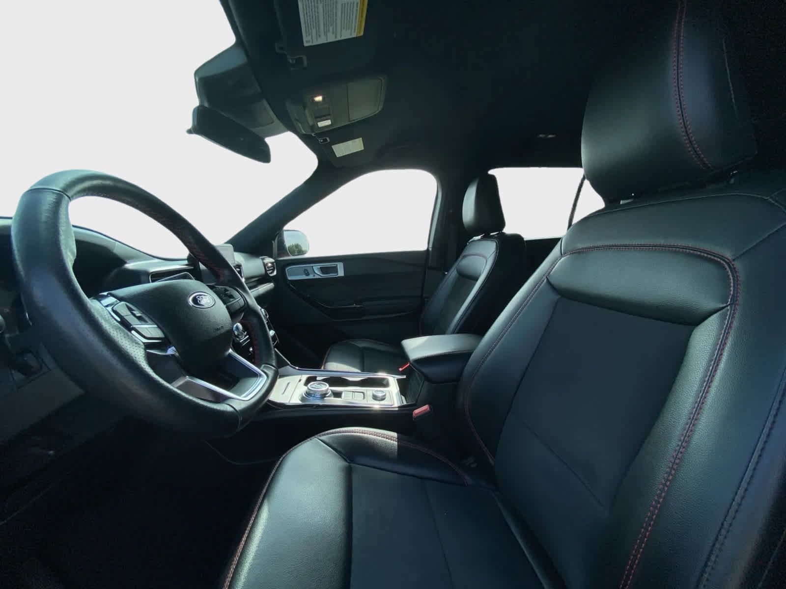 Used 2022 Ford Explorer ST-Line AWD/4WD image 14