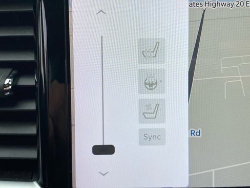 Used 2023 Chrysler Pacifica Limited image 15