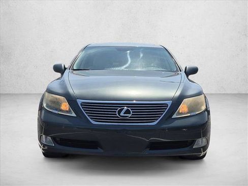 Used 2009 Lexus LS 460 w/ Comfort Pkg RWD image 2