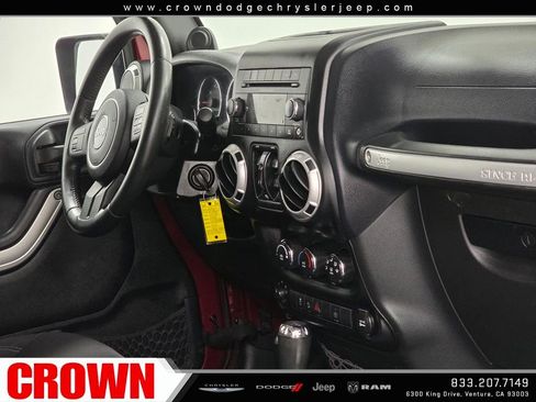 Used 2013 Jeep Wrangler Unlimited Sahara image 11