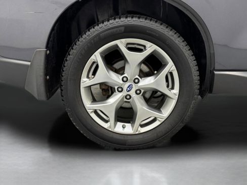 Used 2018 Subaru Forester 2.5i Touring w/ Popular Package #3B image 9