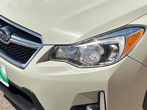 Used 2017 Subaru Crosstrek 2.0i Premium AWD/4WD image 16