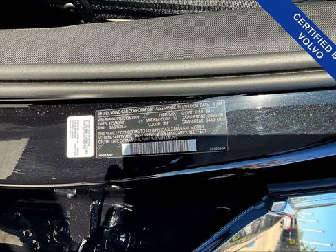 Certified 2025 Volvo XC90 B6 Plus image 44