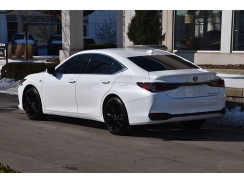 Used 2024 Lexus ES 300h F Sport image 6