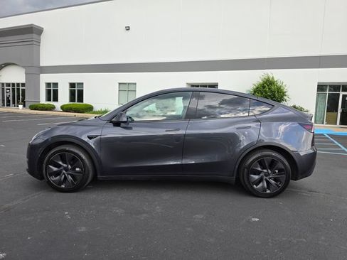 Used 2025 Tesla Model Y Long Range AWD/4WD image 13
