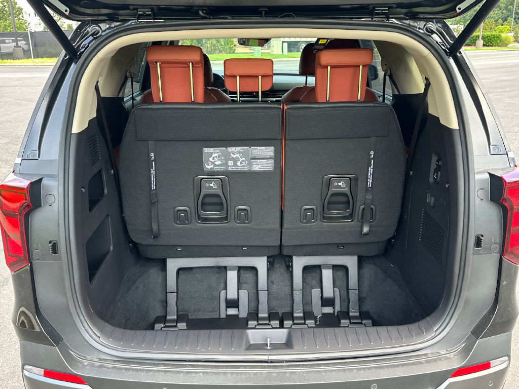 New 2027 Kia Carnival SX w/ Dark Edition Package FWD image 17