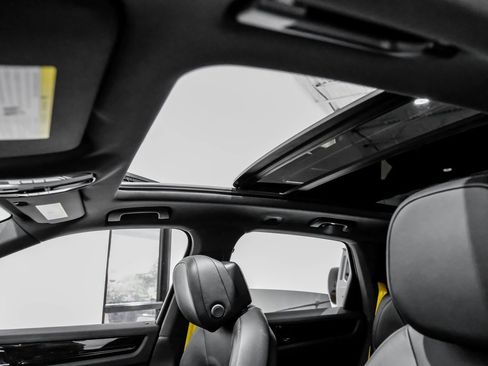 Used 2023 Porsche Cayenne image 8