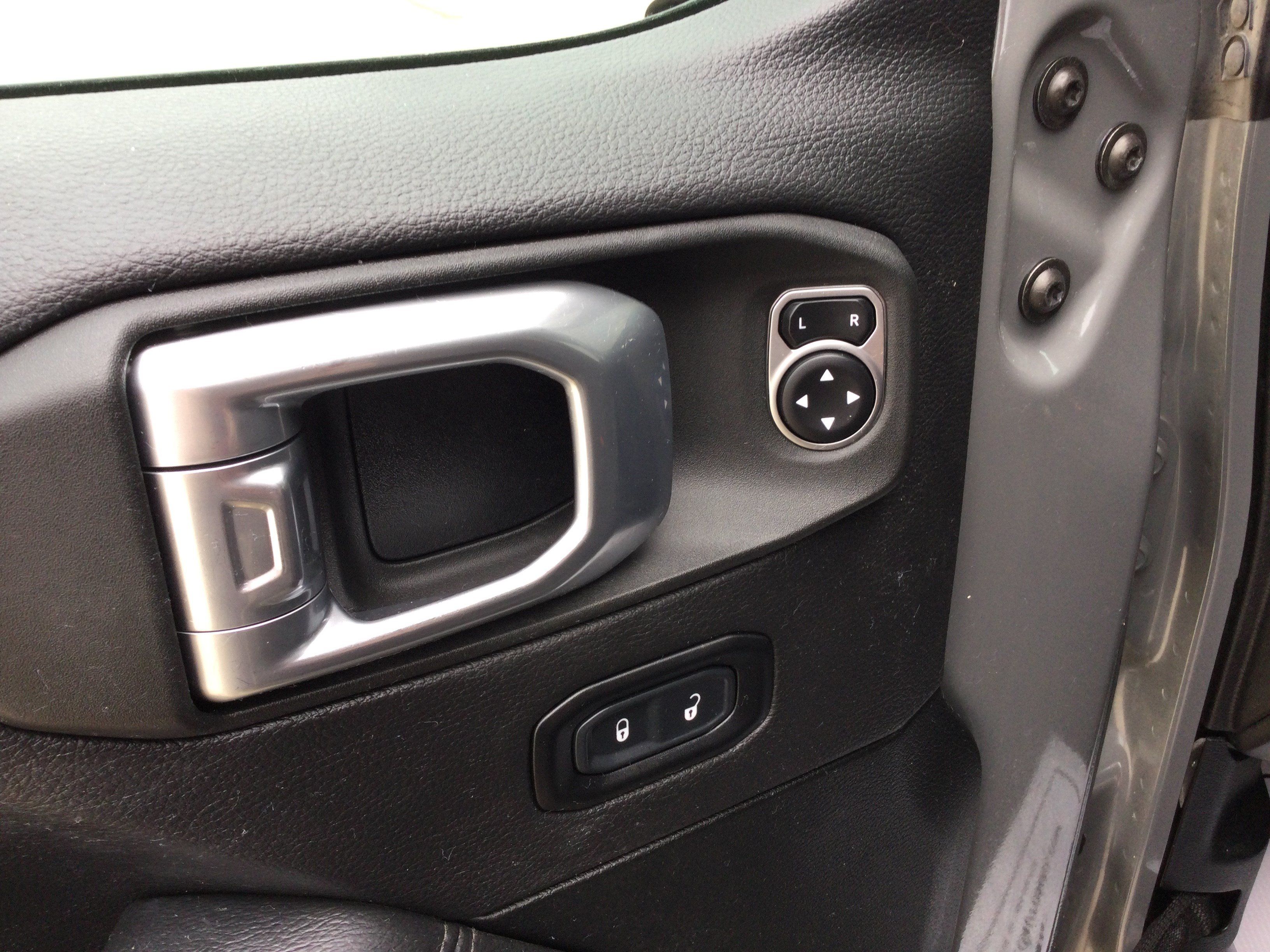 Used 2020 Jeep Wrangler Unlimited Sahara AWD/4WD image 10