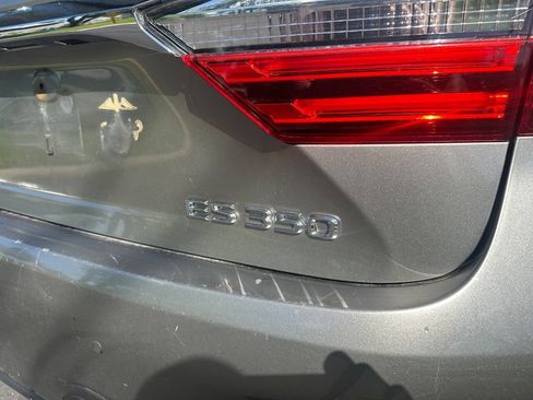 Used 2018 Lexus ES 350 w/ Luxury Package w/Wood Trim FWD image 7