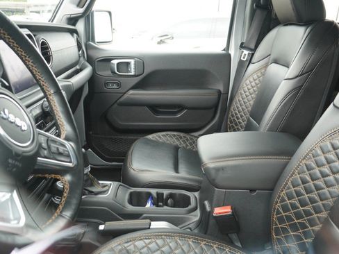 Used 2021 Jeep Wrangler Unlimited Sahara AWD/4WD image 10