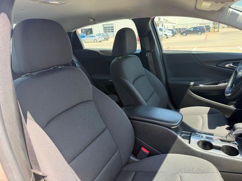 Used 2023 Chevrolet Malibu RS w/ LPO, Floor Liner Package FWD image 26