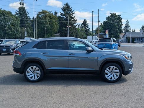 Used 2020 Volkswagen Atlas Cross Sport SE AWD/4WD image 6