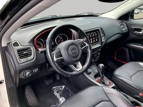 Used 2020 Jeep Compass Trailhawk w/ Leather Interior Group AWD/4WD image 18