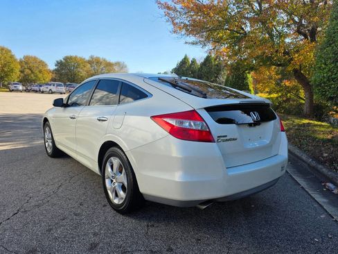 Used 2011 Honda Crosstour EX-L image 3