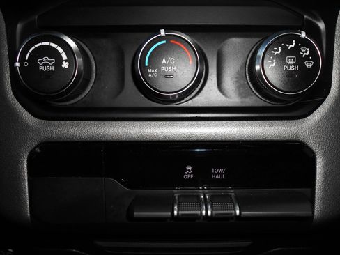 Certified 2020 RAM 1500 Big Horn AWD/4WD image 15