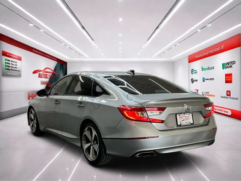 Used 2019 Honda Accord Touring image 5
