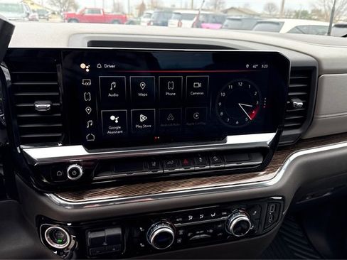 Used 2024 GMC Sierra 2500 SLE w/ SLE Convenience Package image 12