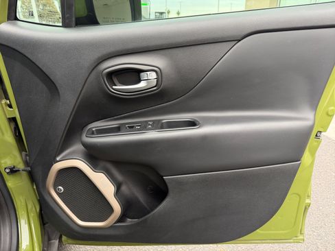 Used 2016 Jeep Renegade 75th Anniversary image 16