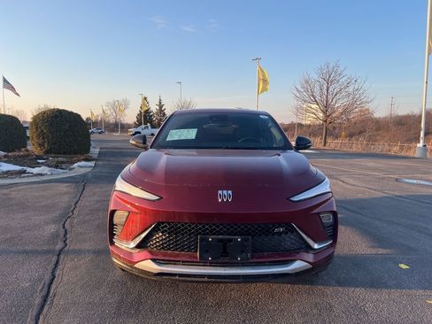 Used 2024 Buick Envista Sport Touring w/ Convenience I Package image 2